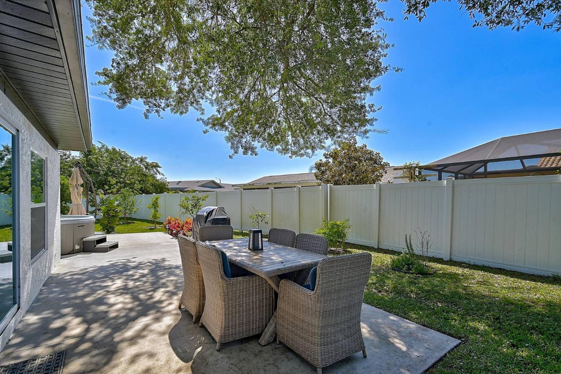 Tranquil Breeze Villa Bradenton Exterior photo